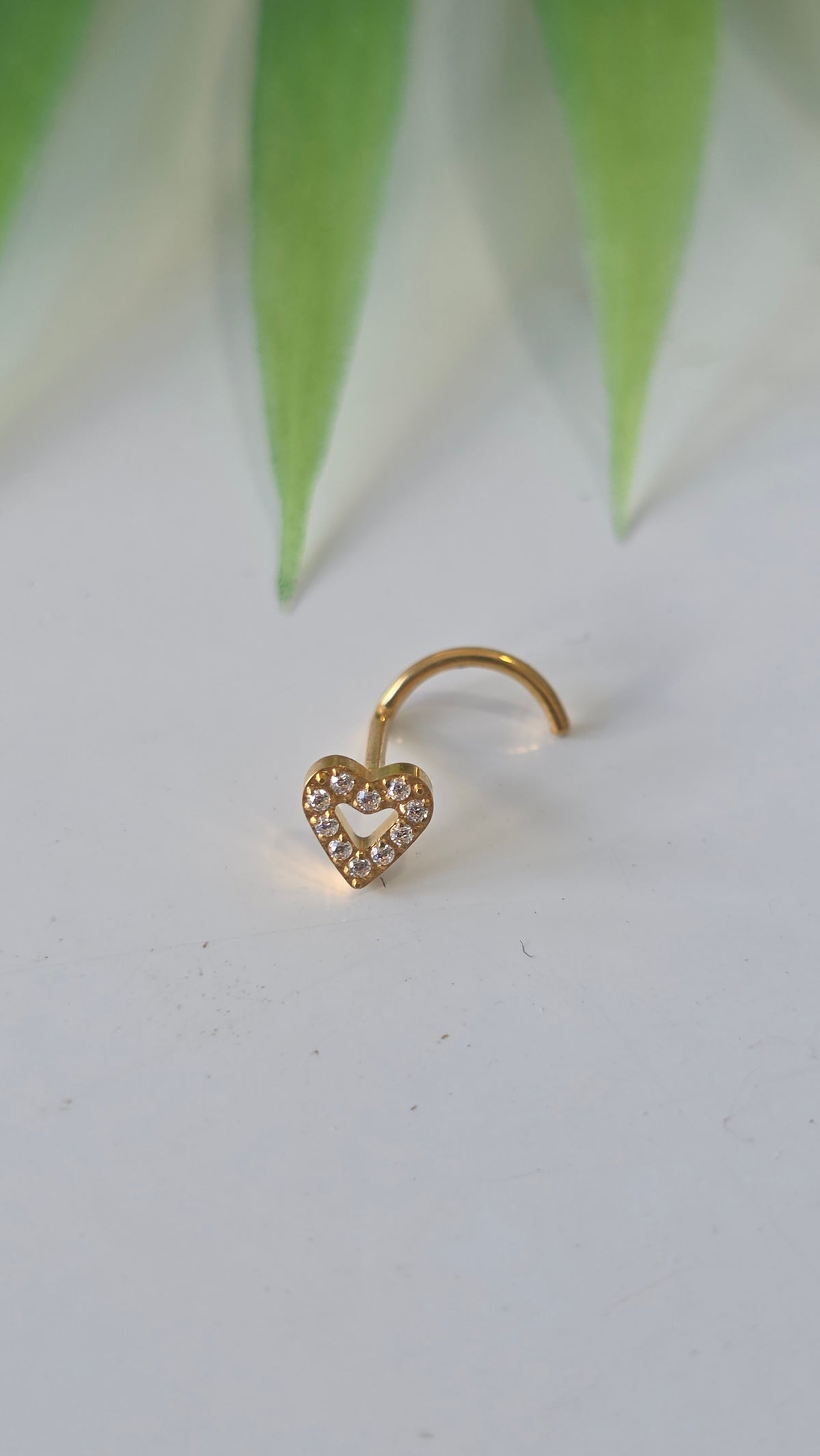 Piercing nez coeur tire bouchon