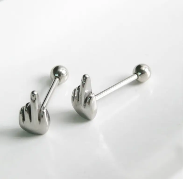 Piercing de la langue : ce qu'il faut savoir avant de se lancer