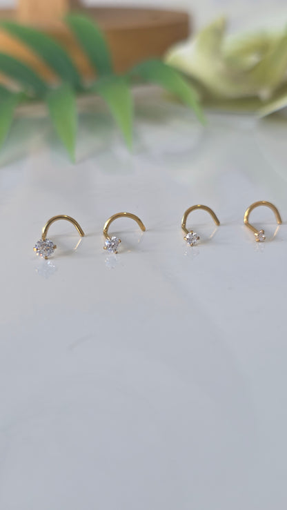 Piercing nez Strass griffe tire bouchon