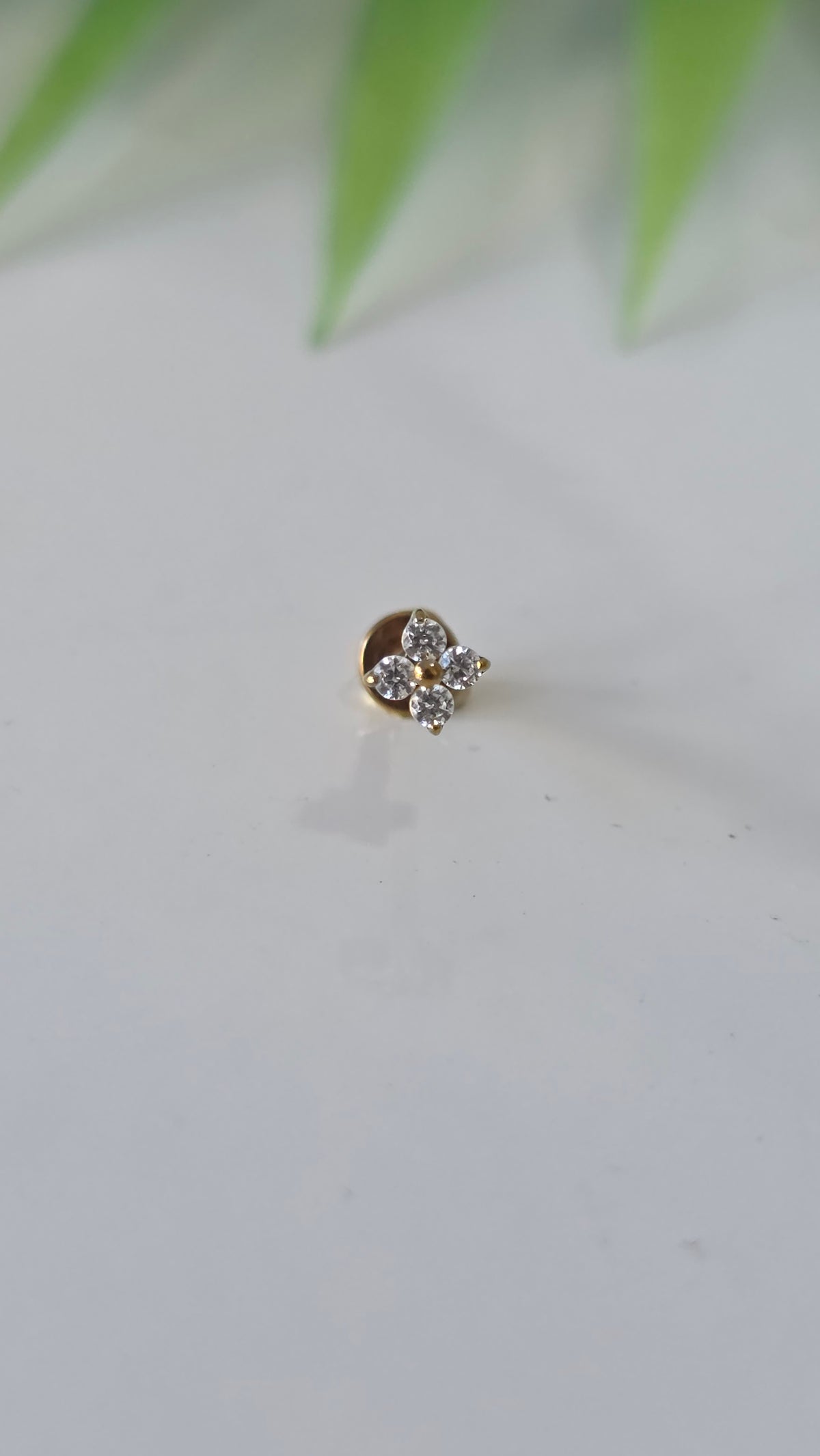 Piercing Labret Strass carré Titane