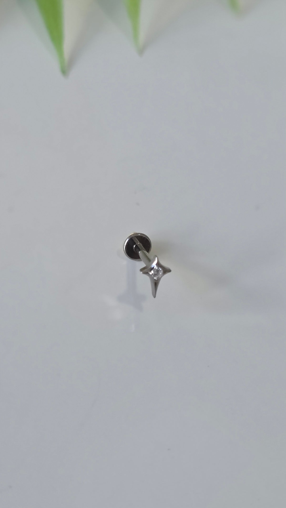 Piercing Labret Etoile strass  métal Titane