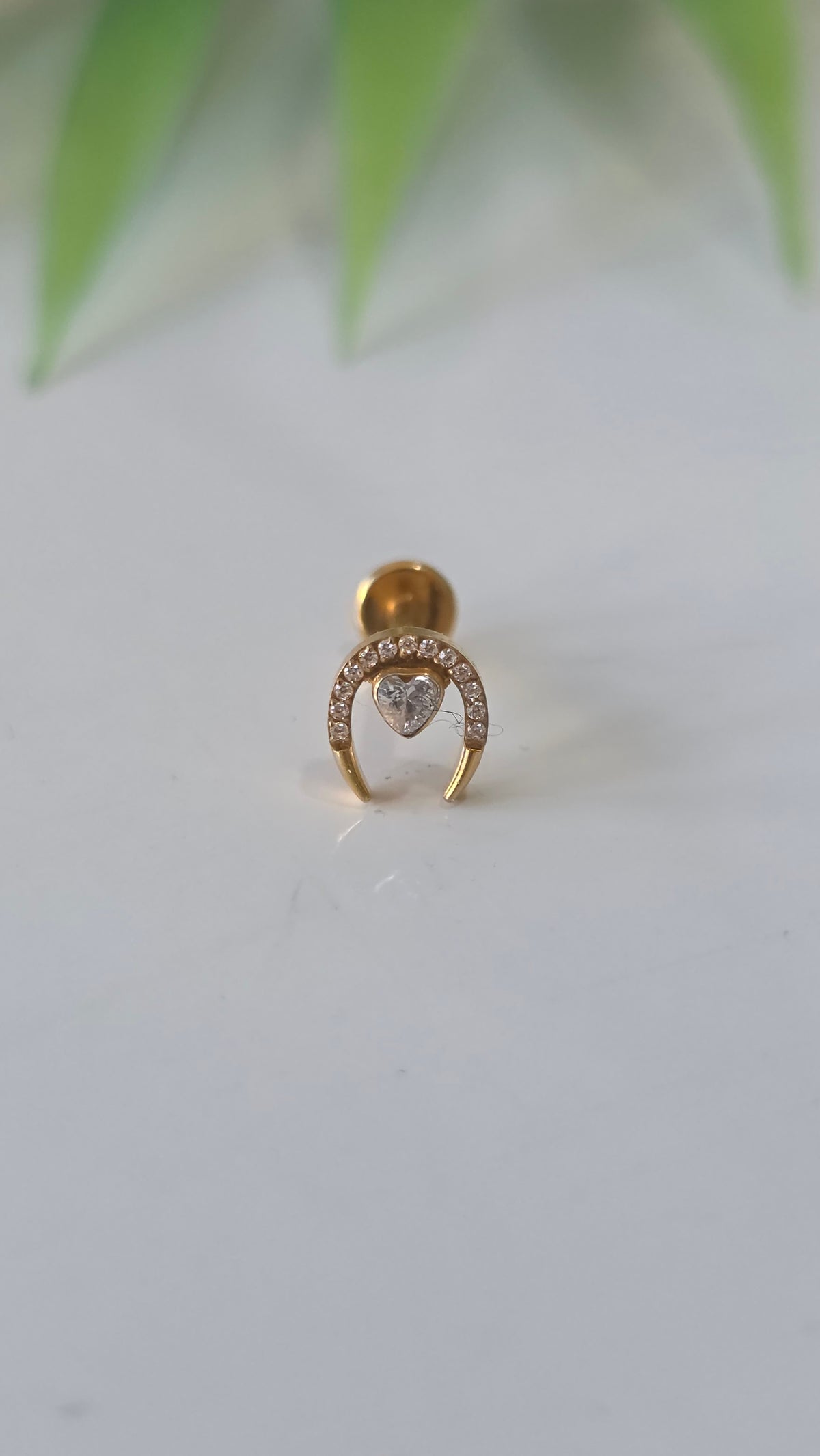 Piercing Labret Corne du bonheur et strass coeur