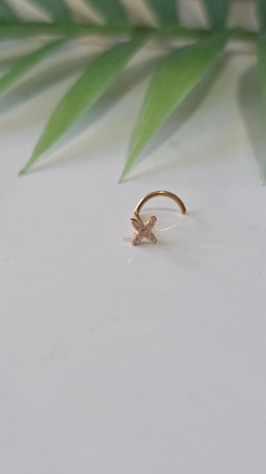 Piercing nez croix strass tire bouchon