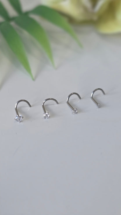 Piercing nez Strass griffe tire bouchon