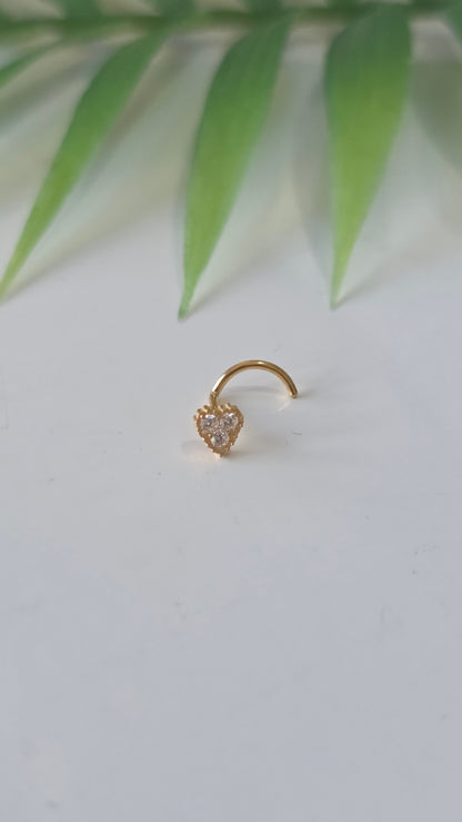 Piercing nez coeur 3 strass tire bouchon