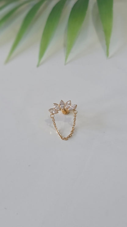 Piercing Labret  Marquise 5 strass et chainette