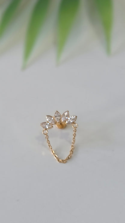 Piercing Labret  Marquise 5 strass et chainette
