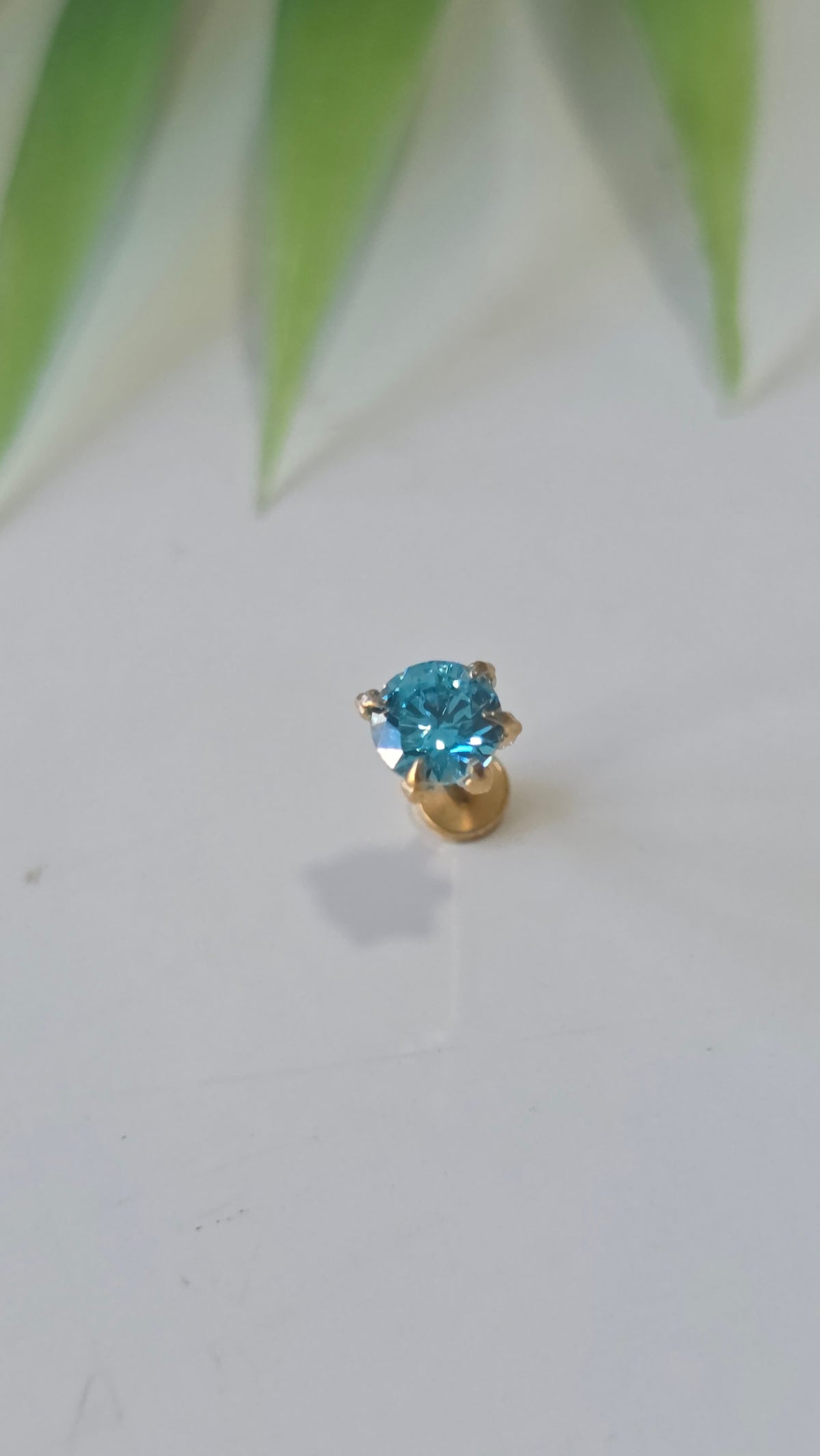 Piercing Labret Strass bleu 6mm